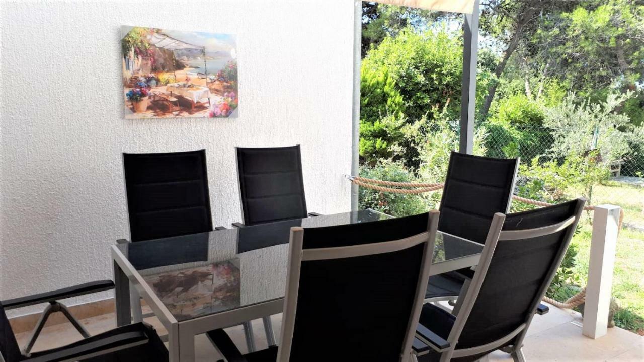 Apartmen Relax 200 M T Beach Rovinj Exterior photo