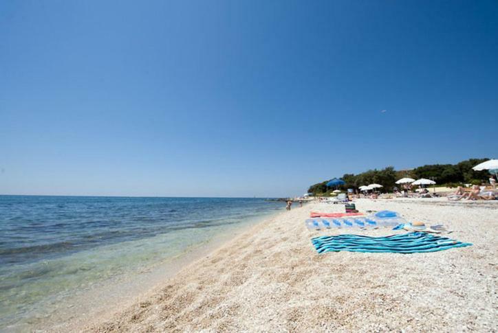 Apartmen Relax 200 M T Beach Rovinj Exterior photo